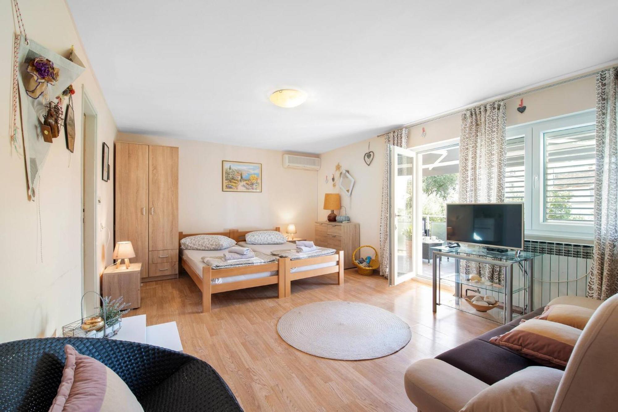 Apartments Nena ブロダリツァ エクステリア 写真