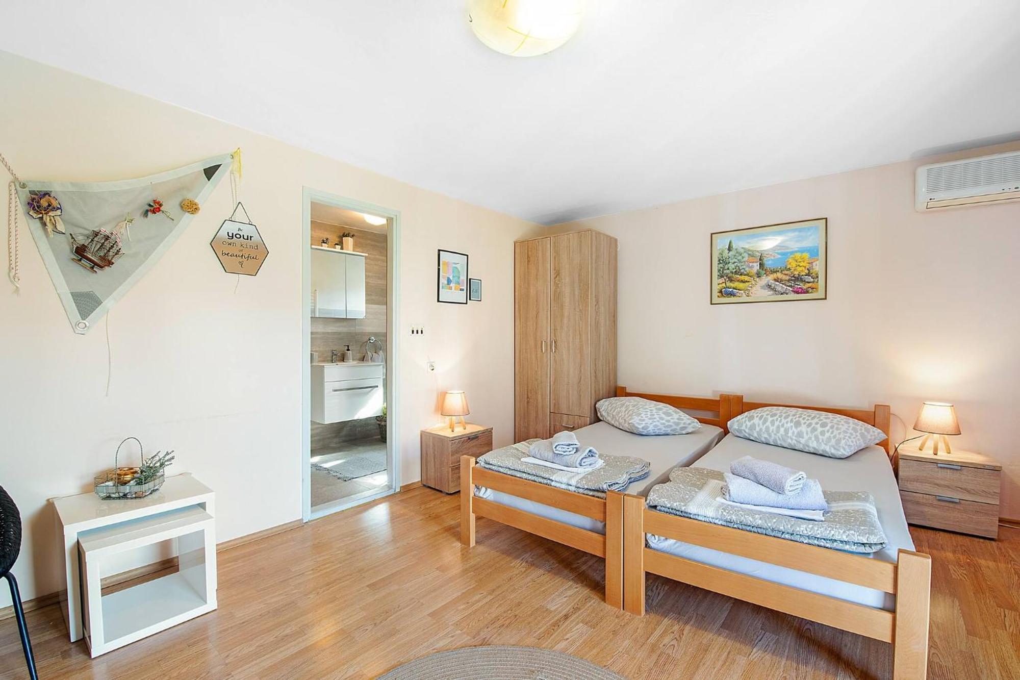 Apartments Nena ブロダリツァ エクステリア 写真