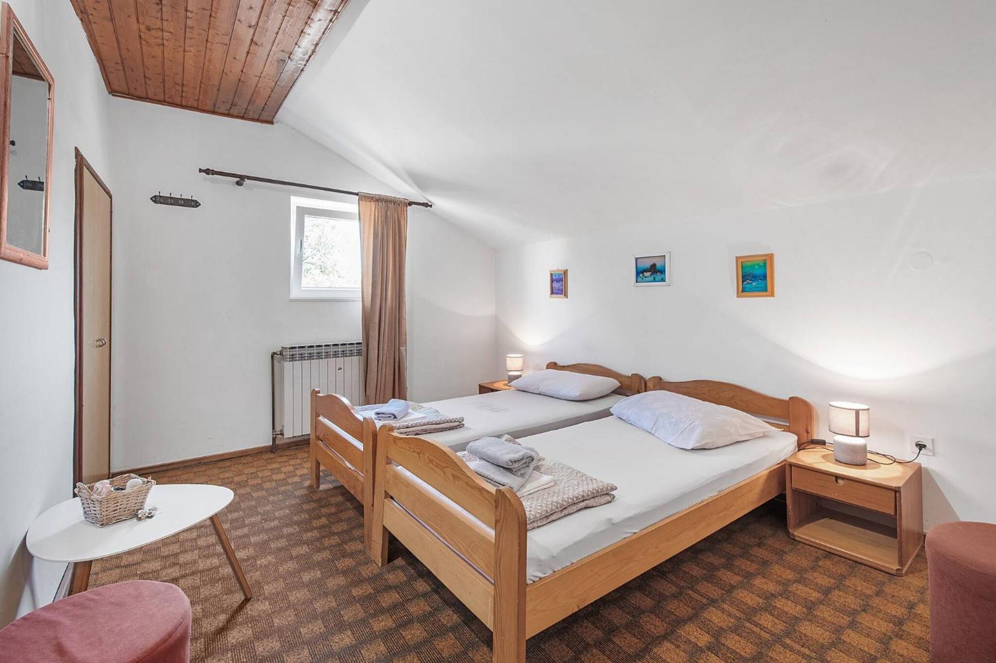 Apartments Nena ブロダリツァ エクステリア 写真