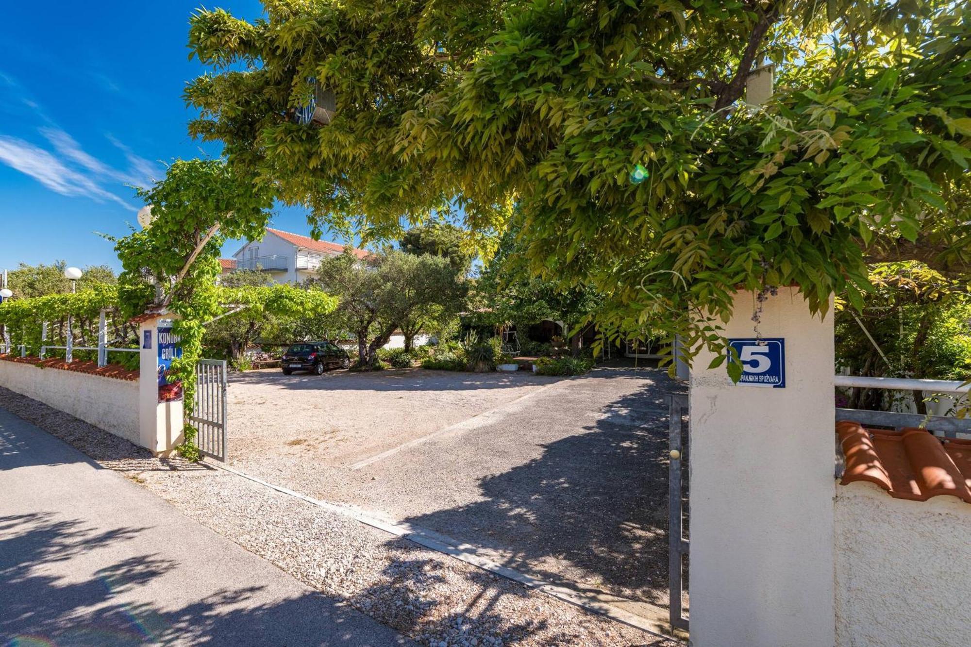 Apartments Nena ブロダリツァ エクステリア 写真